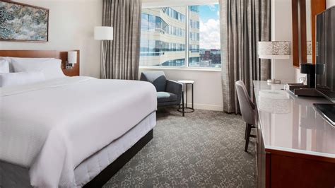 King Suites in Minnesota | The Westin Edina Galleria