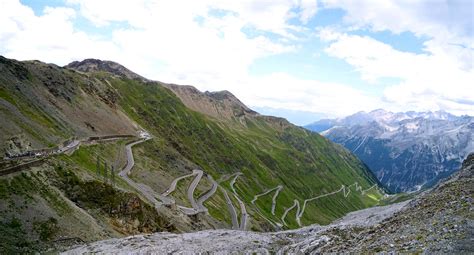 Stelvio Pass road up to 2758m | The road has 48 switchbacks … | Flickr