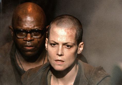 ‘Alien vs Predator’ Writer Responds To Sigourney Weaver, Says 'Alien 3 ...