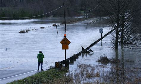 Widespread flooding slamming the region | The Seattle Times