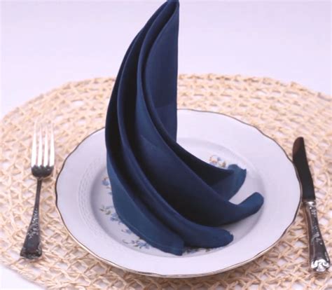 5 Easy Yet Elegant Napkin Folding Ideas to Impress Your Guests