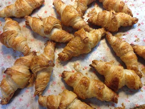 Can you make sourdough croissants?