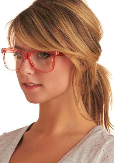 23 Captivating Hairstyles with Bangs and Glasses for Women – SheIdeas