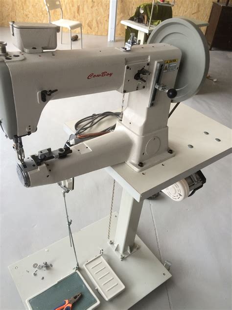 Heavy duty industrial sewing machines: Cowboy CB4500 Leather sewing machine