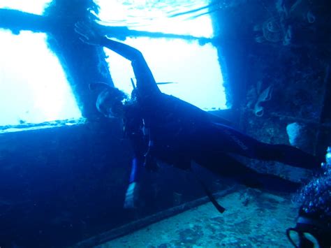 The Dangers Of Diving In Sunken Ships – DesertDivers