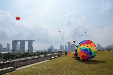 Flying Kite At Marina Barrage Stock Photo - Download Image Now - iStock