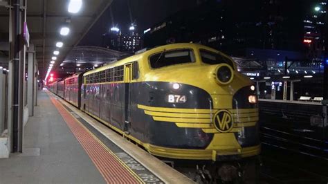 SENSATIONAL STREAMLINER DIESEL LOCOS - 12 different streamliners leading train in Victoria - YouTube