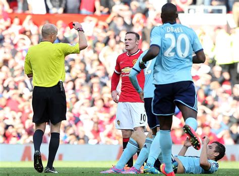 Wayne Rooney red card: Manchester United captain sent-off for brainless kick at West Ham ...