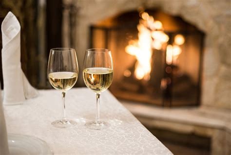 5 Best White Wines to Drink in Winter - Bright Cellars