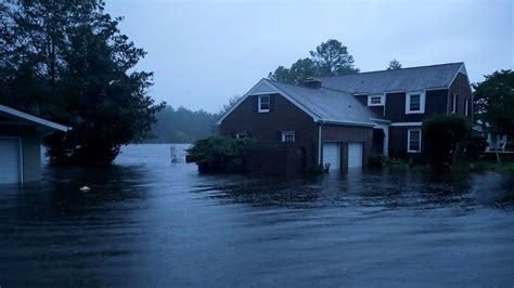 Photos: Hurricane Florence leaves damage, destruction as it moves ...