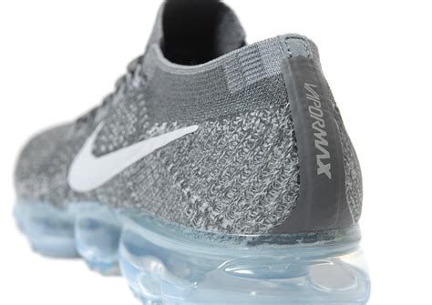 Lyst - Nike Air Vapormax Flyknit Running in Gray for Men