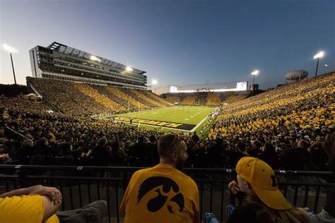 Major Vote Set for Kinnick Stadium Renovation - Football Stadium Digest