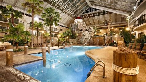 Swim and Stay: The Best Family-Friendly Hotels with Pools in Ontario