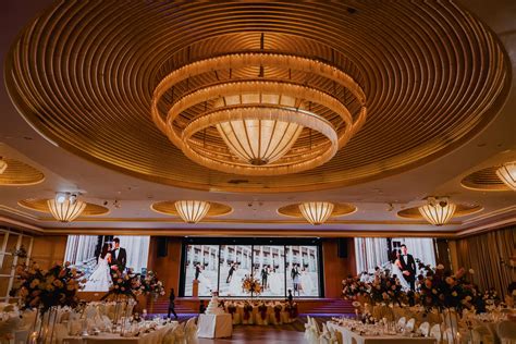 Ritz Carlton Singapore | Wilbert & Olivia — Singapore Wedding Photographer | Overseas Prewedding ...