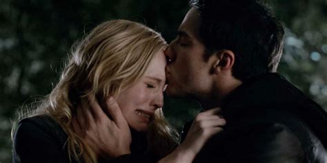 The Vampire Diaries: Caroline & Tyler's Relationship Timeline, Season ...