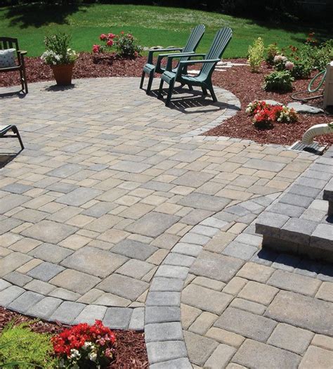 A cobblestone patio.. | Stone patio designs, Patio stones, Cobblestone ...