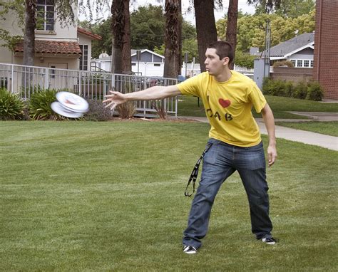 frisbee game