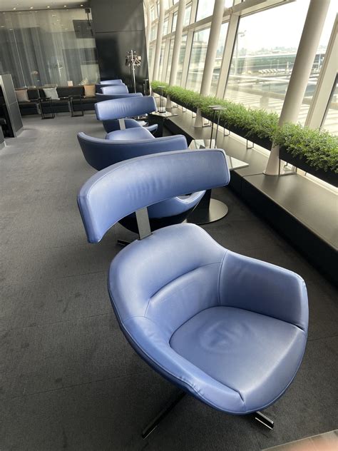 HND Suite Lounge Renovated (lightly) - FlyerTalk Forums