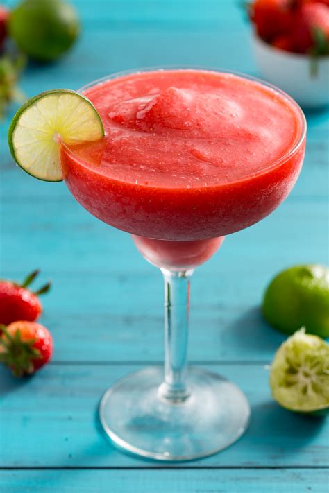 Easy Frozen Strawberry Daiquiri Recipe - How to Make a Strawberry Daiquiri