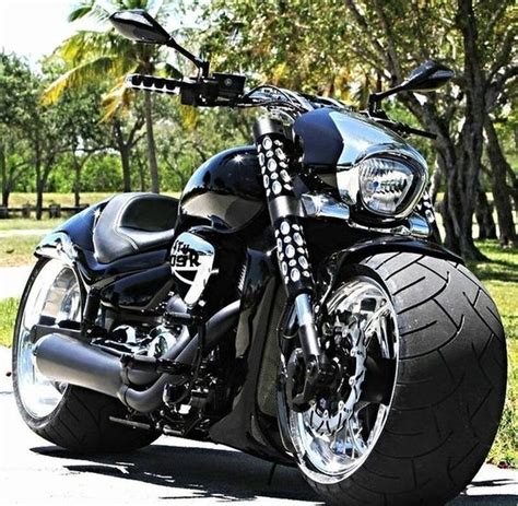 Suzuki Boulevard M109R - Intruder M1800R Muscle Custom