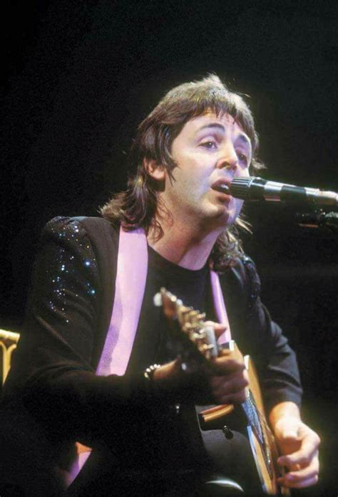 #paulmccartney #wings live, 1976. | Beatles pictures, The beatles, Paul ...