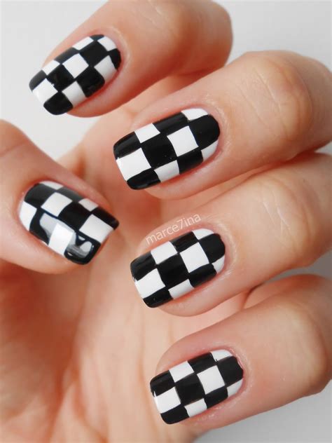 Marce7ina's Nai7 Art: Checkered nails