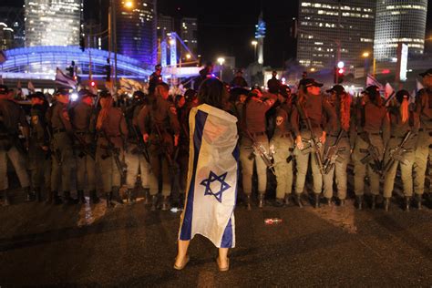 'The Handmaid's Tale' Comes to Israel as Women Protest Reforms - Bloomberg