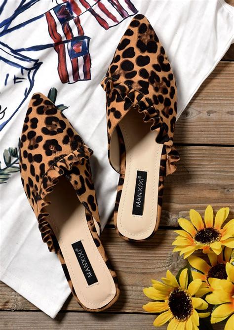 Leopard Printed Pointed Toe Flats - Bellelily | Leopard flats, Fashion slippers, Pointed toe flats