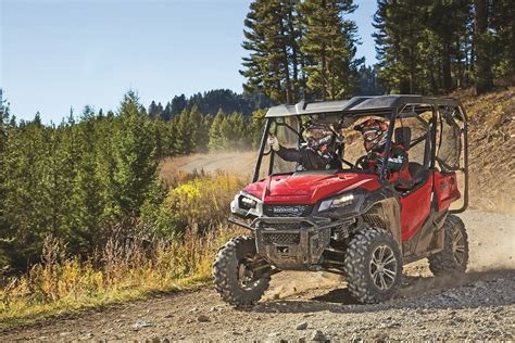 UTV TEST: 2016 Honda Pioneer 1000 & 1000-5 | Dirt Wheels Magazine