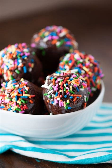 Baked Chocolate Doughnut Holes | Chocolate donuts holes, Baking sweets, Desserts