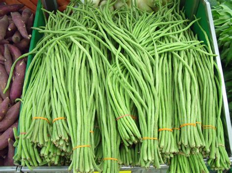 Greenish Thumb: Growing, buying, cooking Chinese long bean