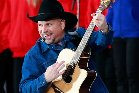 Top 10 Garth Brooks Songs