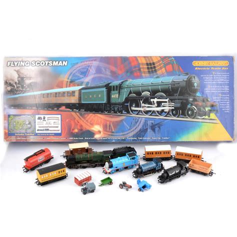 Hornby OO gauge railways Flying Scotsman train set, along wi