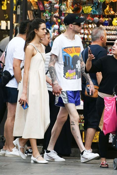 Margaret Qualley and Pete Davidson - Out in Venice-04 | GotCeleb