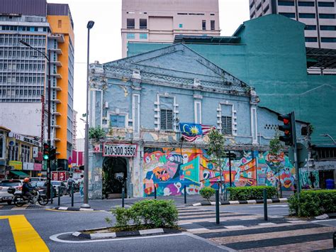 A Building with a Graffiti Art · Free Stock Photo