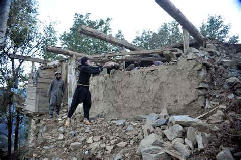 Pakistan’s death toll from earthquake rises to 272 | Asian Journal ...