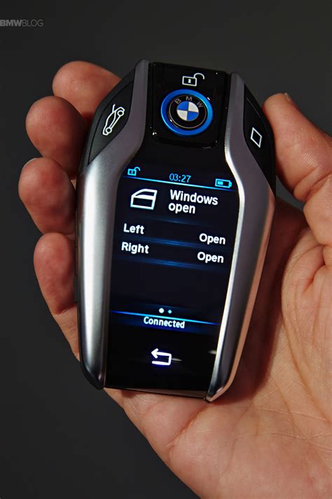 BMW introduces the Key fob with touchscreen display