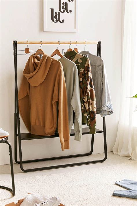 30+ Small Space Clothing Rack – HomeDecorish