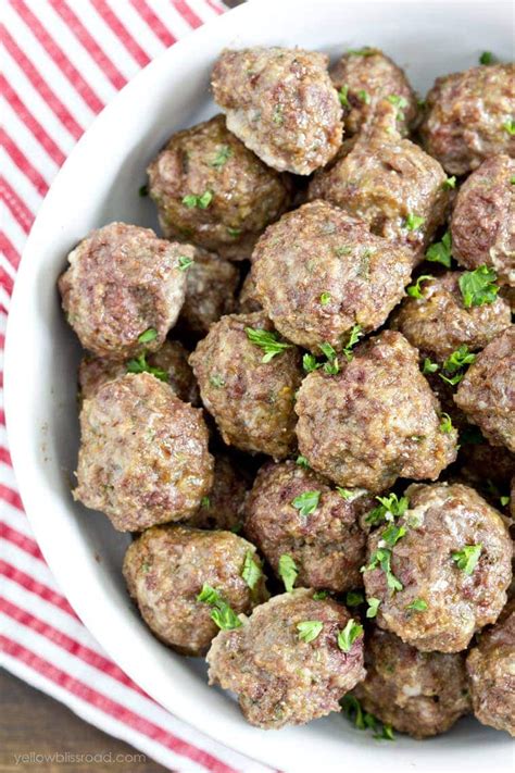 How to Make Homemade Meatballs - Easy Homemade Meatball Recipe