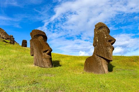 Easter Island Heads - Archaeologists Dig Around And Their Discovery ...