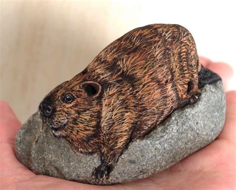 Stone Animal Paintings by Akie Nakata Feature Realistic Details