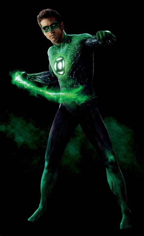 Ryan Reynolds' Green Lantern Costume Revealed - FilmoFilia