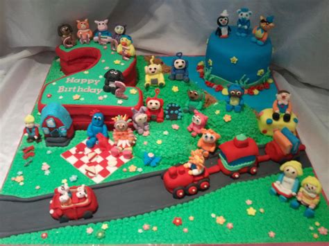 Cbeebies cake by starry-design-studio on DeviantArt