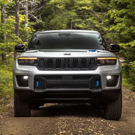 2022 Jeep Grand Cherokee 4xe PHEV Uses Same Powertrain as Wrangler 4xe