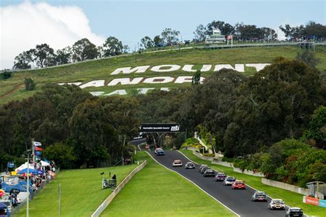 Holden-Ford Supercars rivalry comes to an end at 2022 Bathurst 1000 on ...