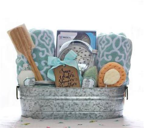 BEST Wedding Gift Baskets! DIY Wedding Gift Basket Ideas - For Bride and Groom - Couples ...