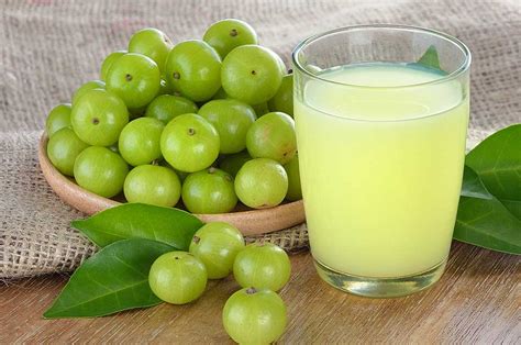 How to Make Refreshing Amla Juice | Jiva Ayurveda Blogs