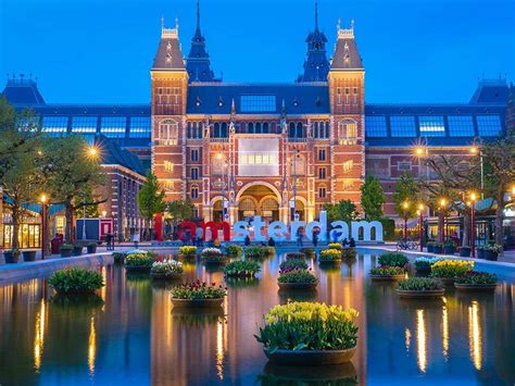 7 Historic Buildings (and 1 Temporary Pavilion) in Amsterdam | Britannica