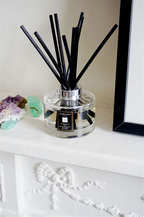 Pomegranate Noir Diffuser - Jo Malone - A Model Moment