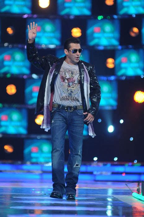 Latest News: Salman Khan Reveals Bigg Boss 4 Contestants on First ...